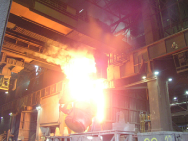 Hot metal charging converter, non-optimised secondary dedusting system