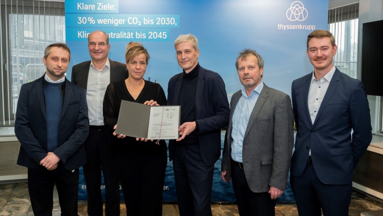 Minister Neubaur hands over funding decisions for thyssenkrupp and BFI cooperation project